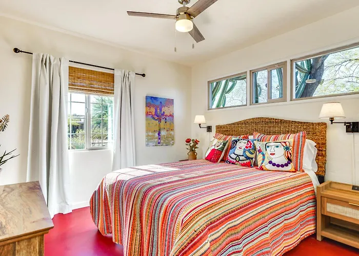 Holiday home Cool W/ A/c & Monsoon Views!